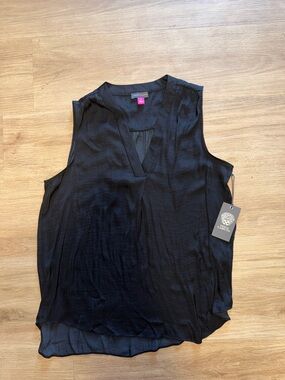Vince Camuto Black V-Neck Sleeveless Camisole